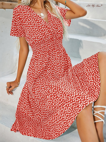 Effortlessly Elegant Dress with a Timeless Design