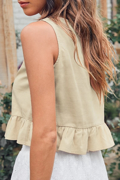 Well Tailored Top with a Graceful Silhouette