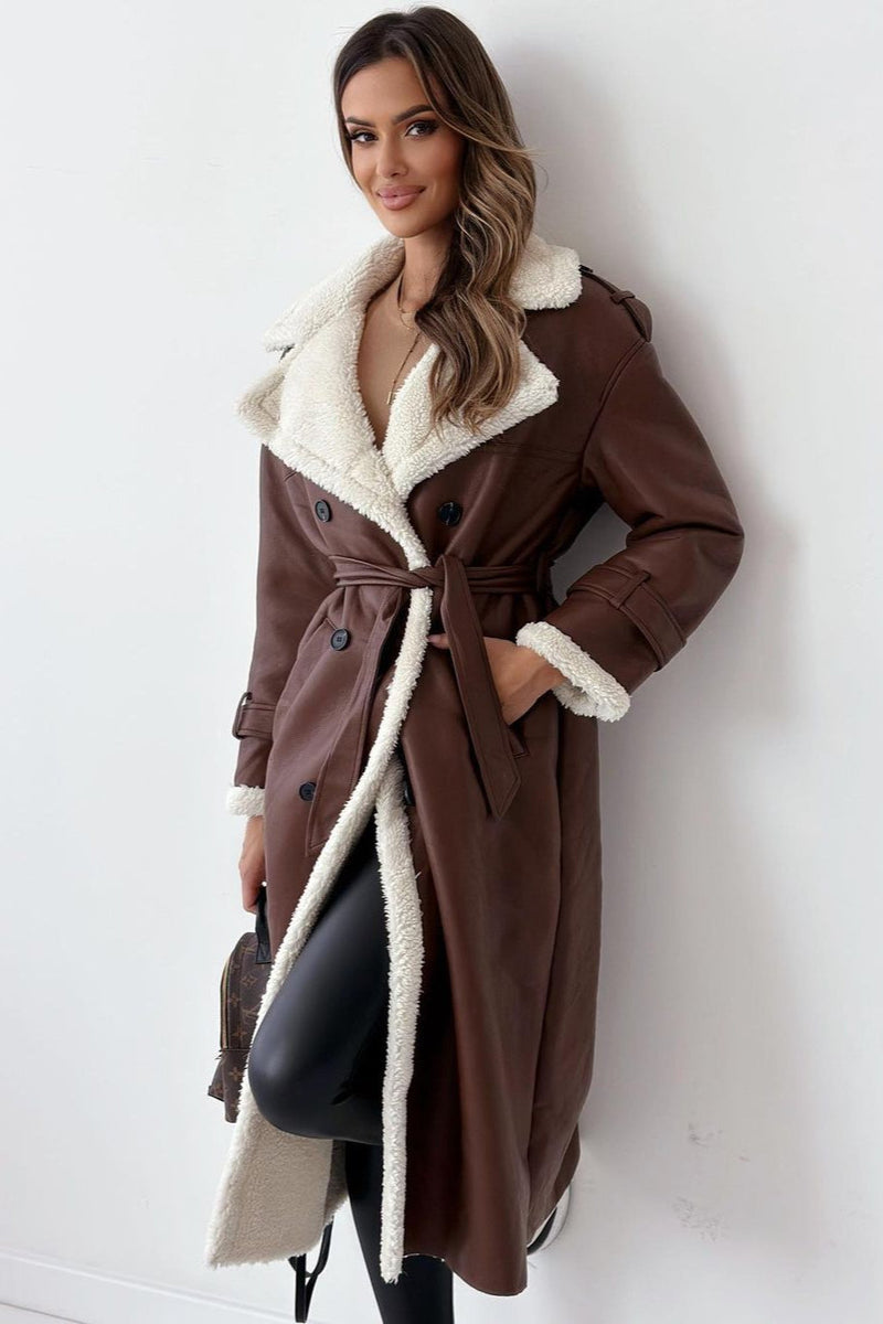 Gracefully Styled Coat for Any Occasion