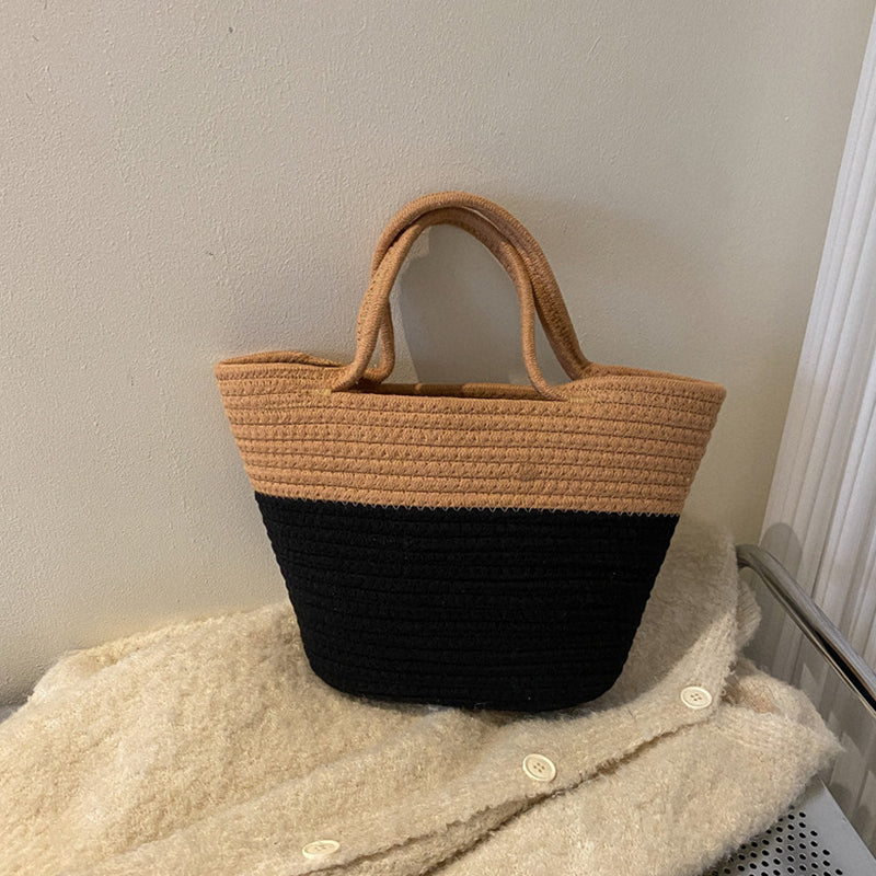 Effortlessly Elegant Bag with a Timeless Design