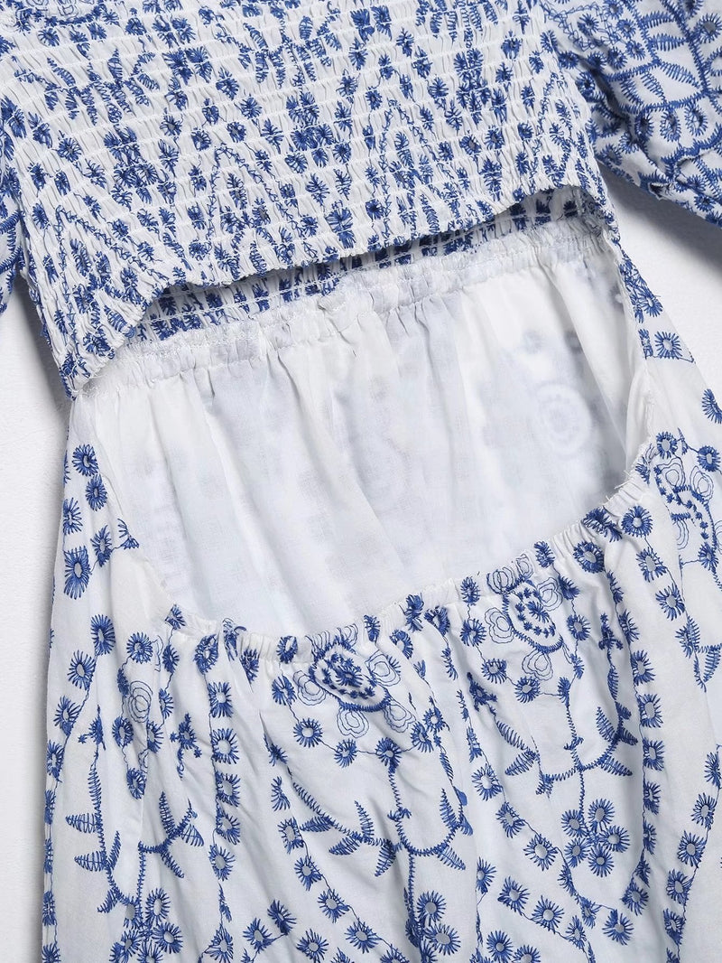 Beautifully Finished Dress in a Timeless Design
