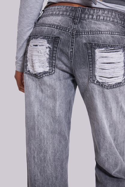 Effortlessly Elegant Garment with a Timeless Design