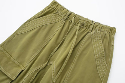 Well Tailored Pants with a Graceful Silhouette