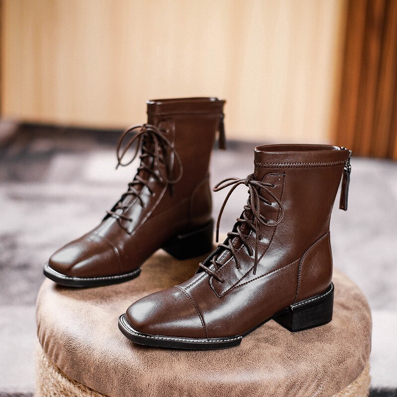 Polished Boots with an Effortless Classic Look
