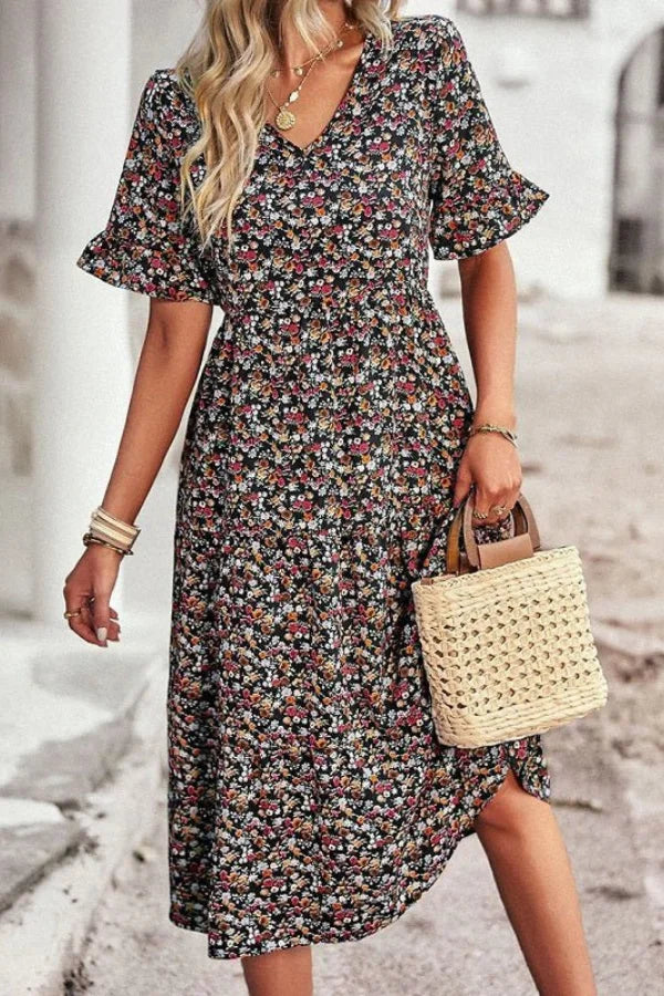 Well Tailored Dress with a Graceful Silhouette