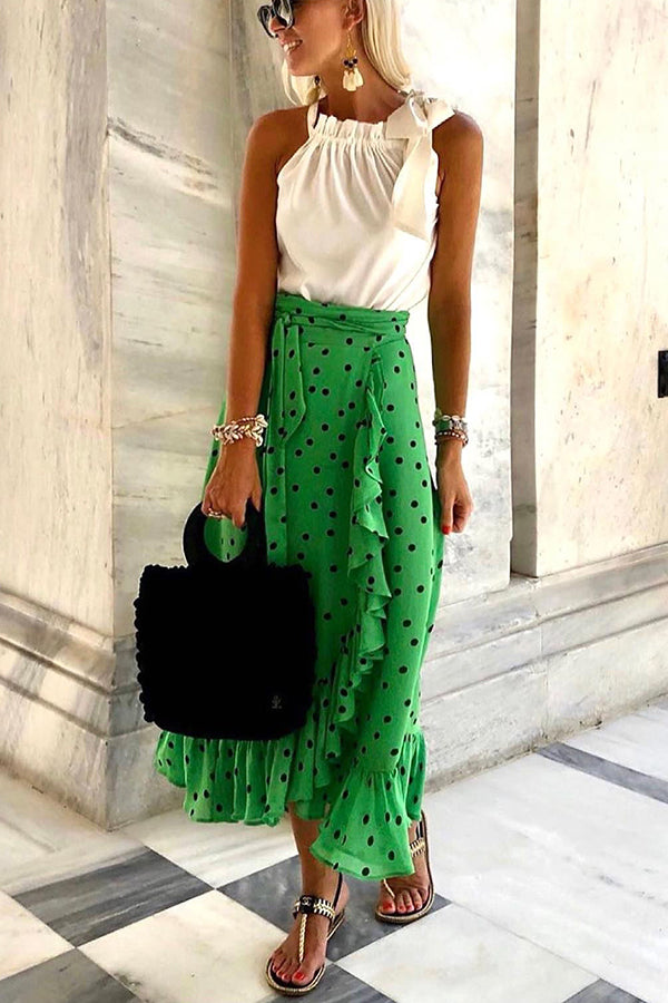Beautifully Finished Garment in a Timeless Design