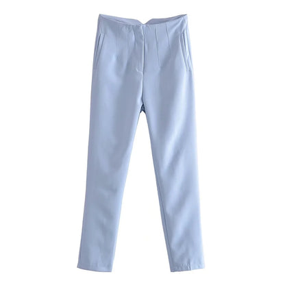 Well Tailored Trousers with a Graceful Silhouette
