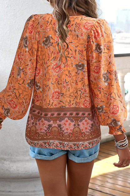 Well Tailored Top with a Graceful Silhouette
