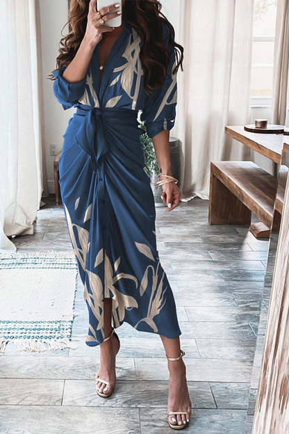 Beautifully Finished Dress in a Timeless Design