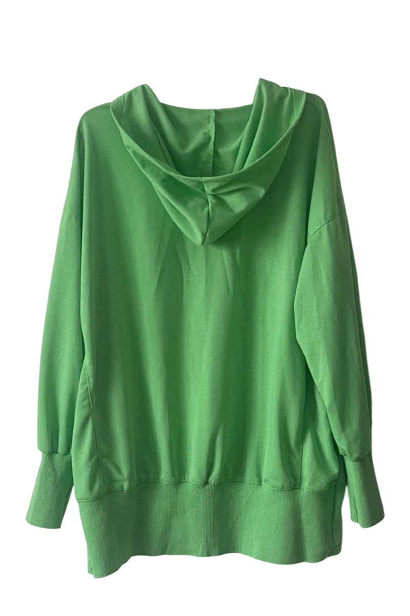 Effortlessly Elegant Top with a Timeless Design