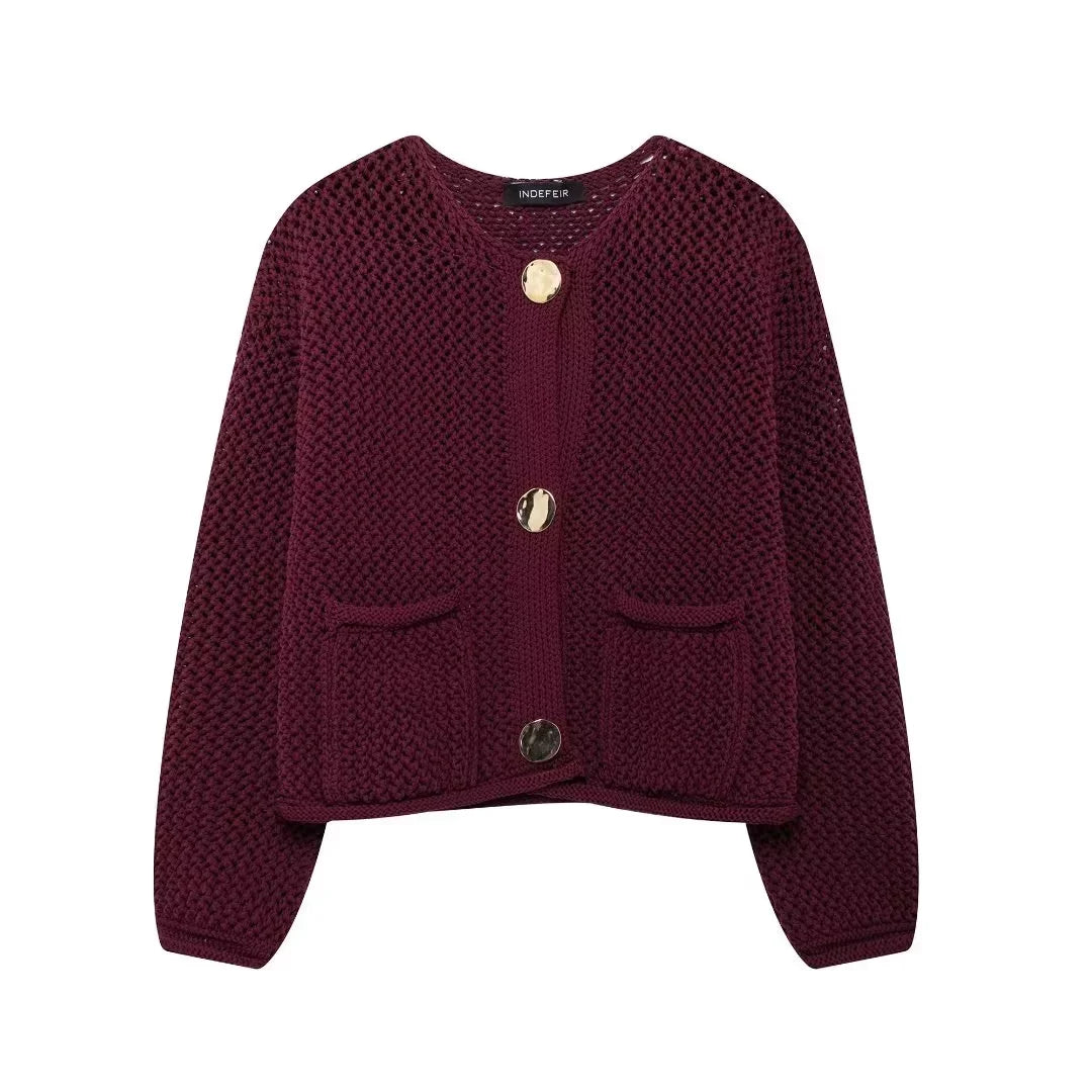 Effortlessly Elegant Cardigan with a Timeless Design