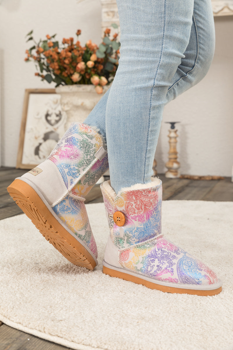 Elegantly Styled Boots for Everyday Wear