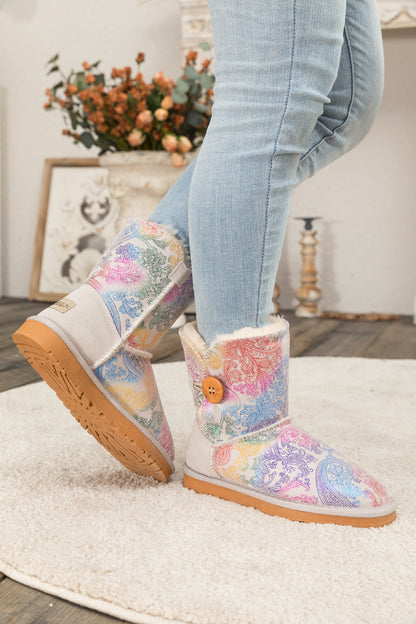 Elegantly Styled Boots for Everyday Wear