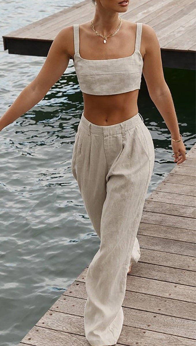 Sophisticated Garment with a Clean Classic Look