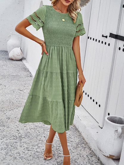 Effortlessly Elegant Dress with a Timeless Design