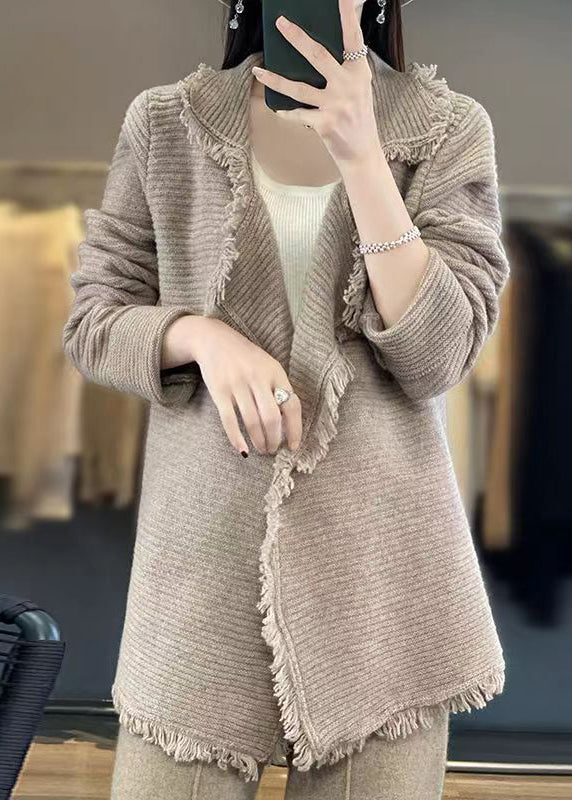Well Tailored Cardigan with a Graceful Silhouette