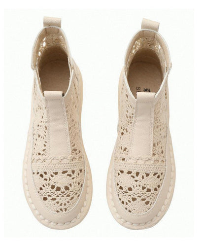 Well Tailored Boots with a Graceful Silhouette