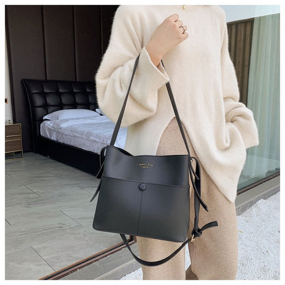 Gracefully Styled Bag for Any Occasion