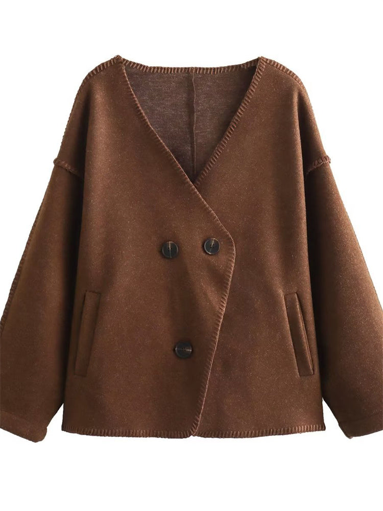 Beautifully Finished Coat in a Timeless Design