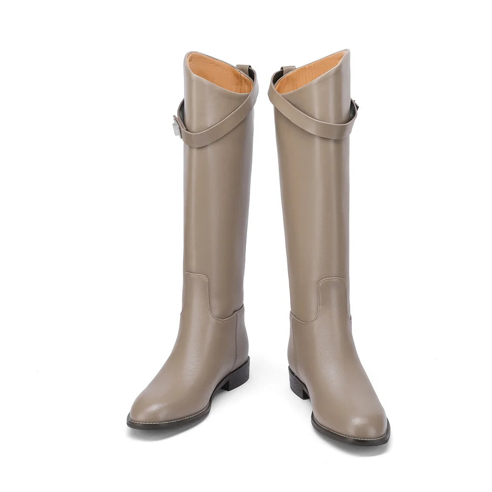 Beautifully Crafted Boots in a Classic Style