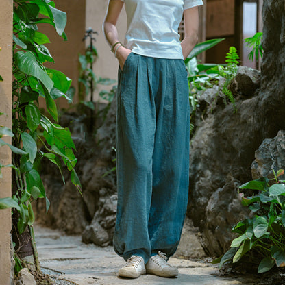 Classic Vintage Trousers with a Flattering Fit