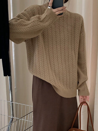 Effortlessly Elegant Sweater with a Timeless Design