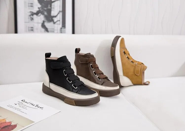 Elegantly Styled Sneakers for Everyday Wear