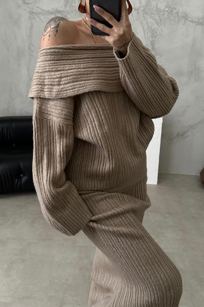 Effortlessly Elegant Garment with a Timeless Design