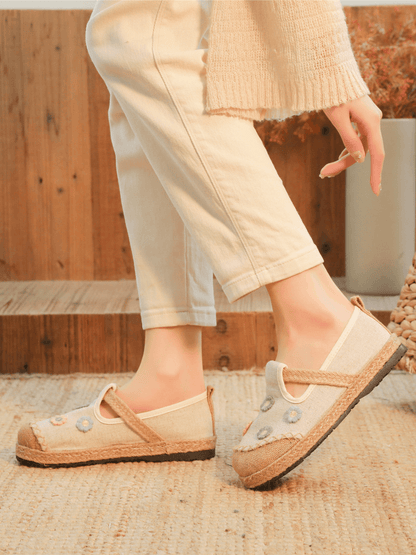 Sophisticated Garment with a Clean Classic Look