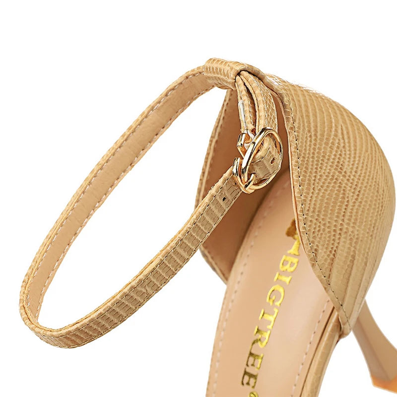 Gracefully Styled Heels for Any Occasion