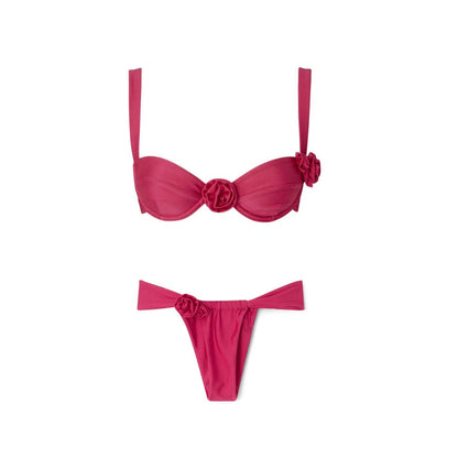 Effortlessly Elegant Bikini with a Timeless Design
