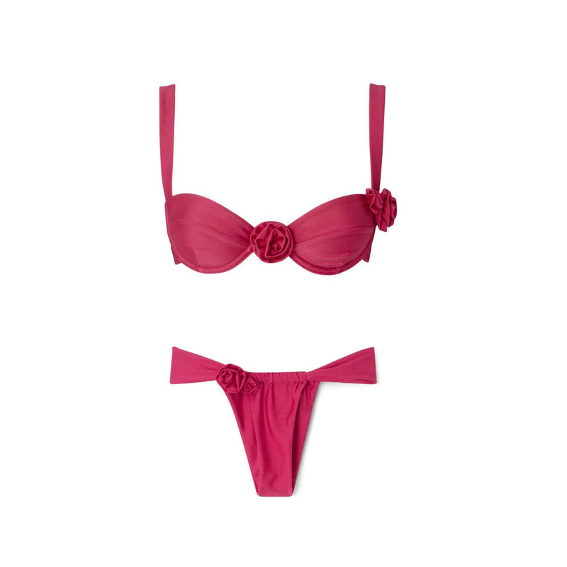 Effortlessly Elegant Bikini with a Timeless Design