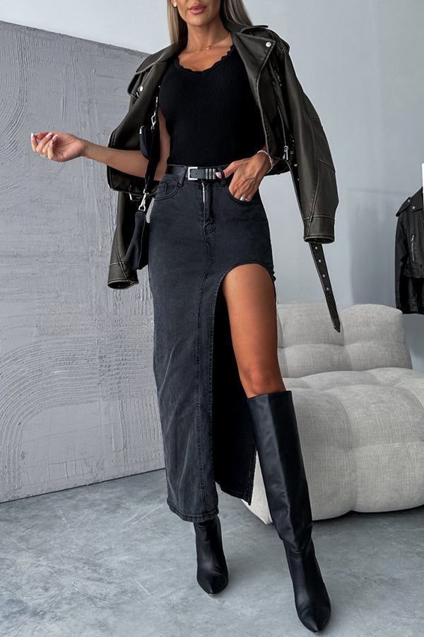 Sophisticated Garment with a Clean Classic Look