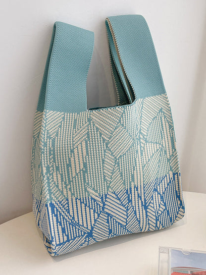 Gracefully Styled Bag for Any Occasion