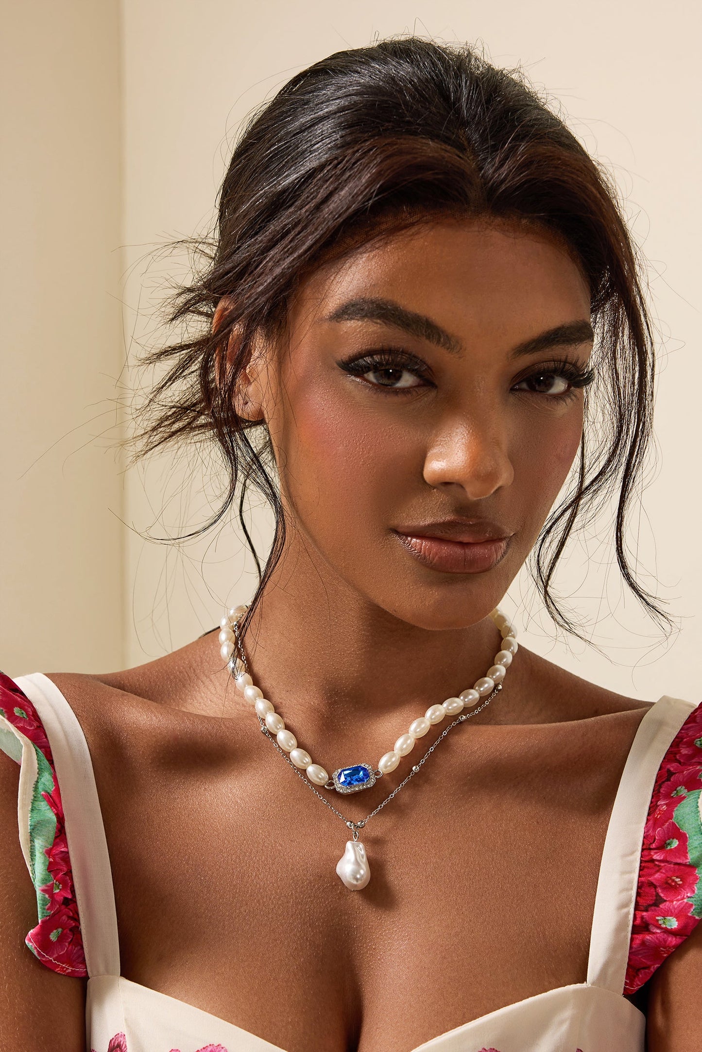 Effortlessly Elegant Garment with a Timeless Design