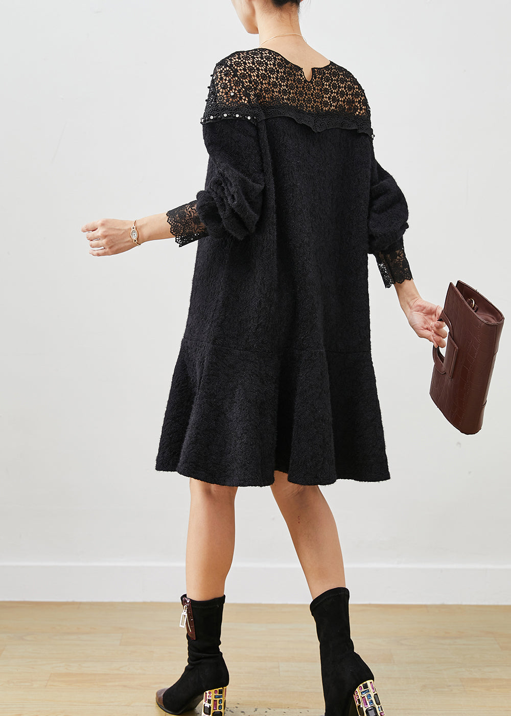 Well Tailored Dress with a Graceful Silhouette