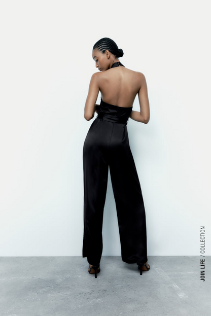 Gracefully Styled Garment for Any Occasion
