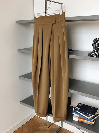 A Vintage Style Pants with Delicate Timeless Details