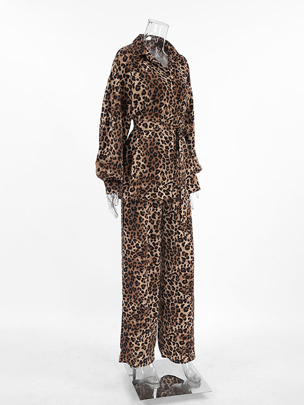 Effortlessly Elegant Trousers with a Timeless Design