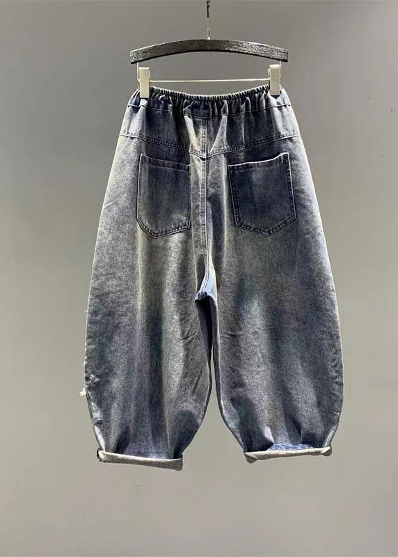 Effortlessly Elegant Pants with a Timeless Design