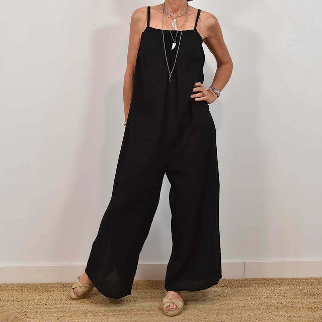 Well Tailored Garment with a Graceful Silhouette
