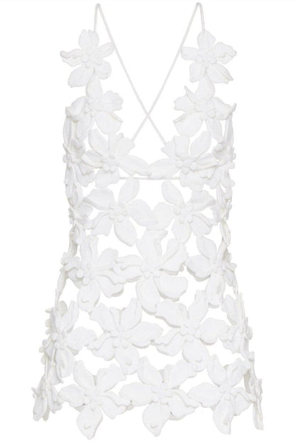 Effortlessly Elegant Top with a Timeless Design