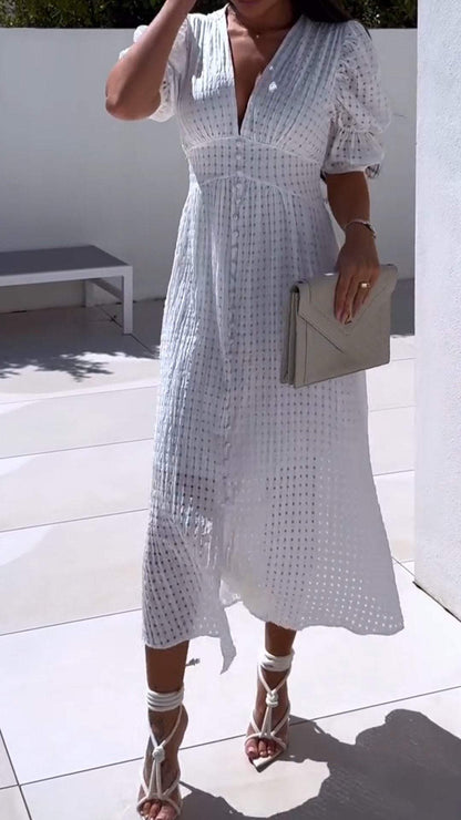 Classic Vintage Dress with a Flattering Fit