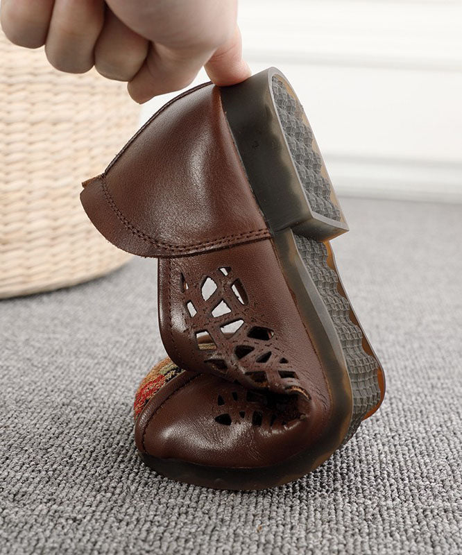Effortlessly Elegant Shoes with a Timeless Design