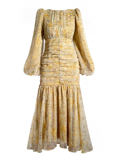 Well Tailored Dress with a Graceful Silhouette