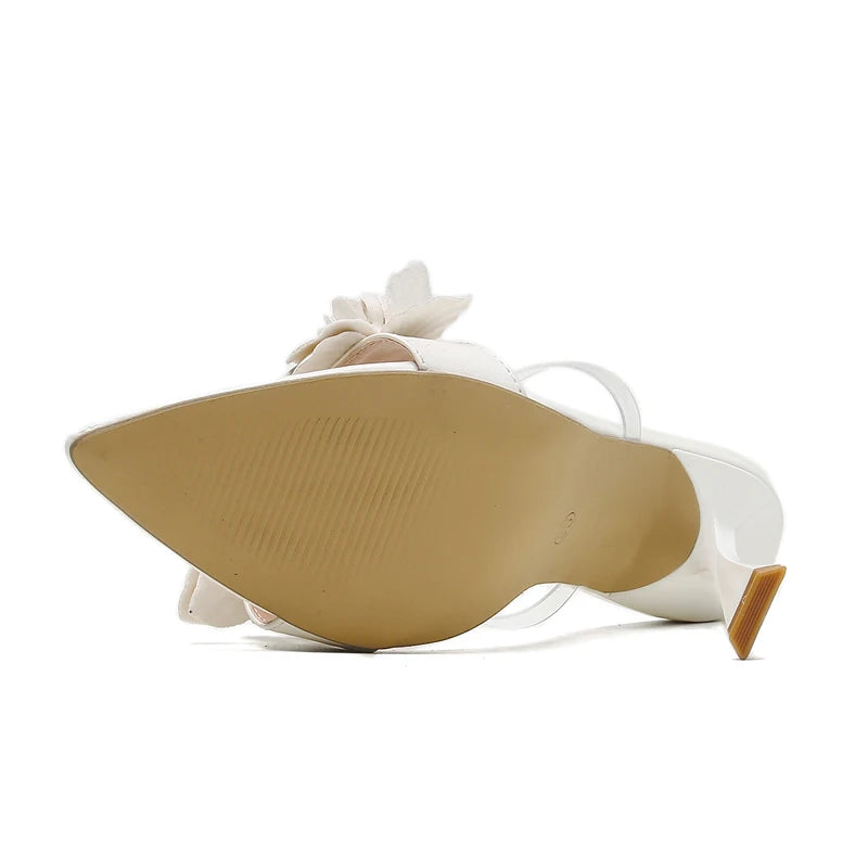 Beautifully Finished Garment in a Timeless Design