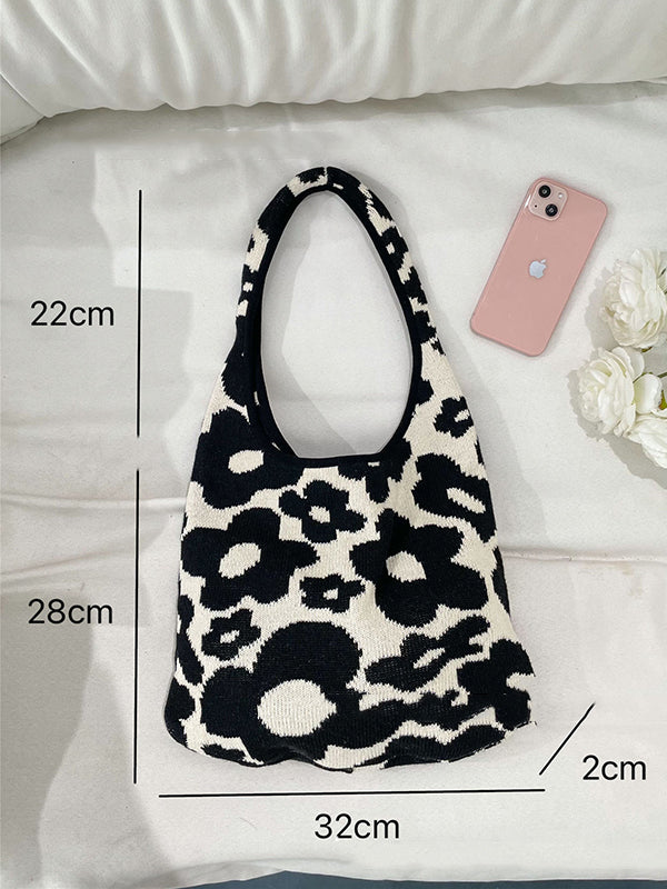 Beautifully Finished Bag in a Timeless Design