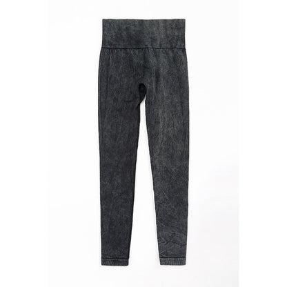Sophisticated Garment with a Clean Classic Look
