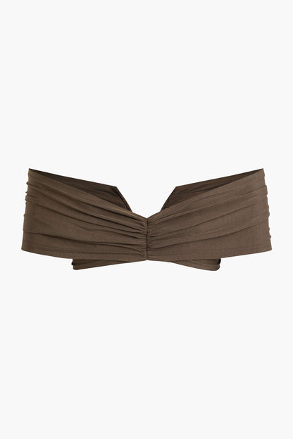 Beautifully Finished Top in a Timeless Design