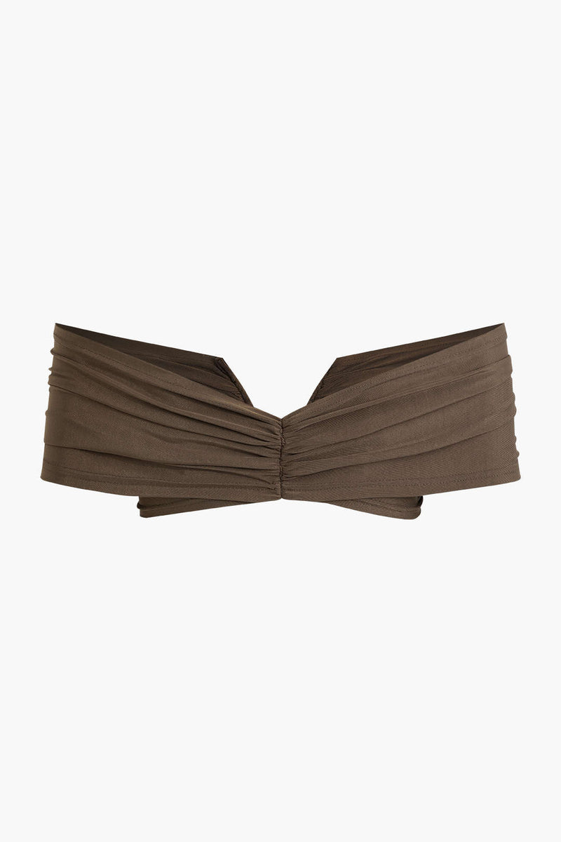 Beautifully Finished Top in a Timeless Design